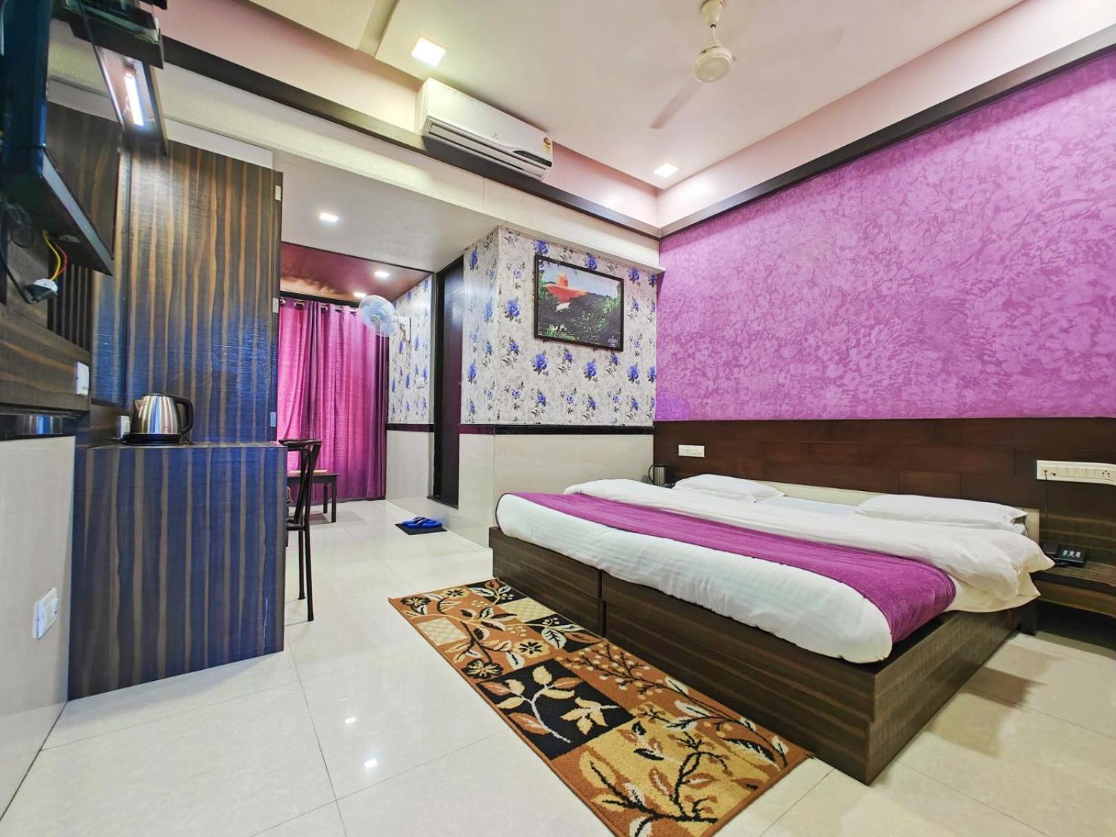 Hotel Saraswati Ābu Exteriör bild